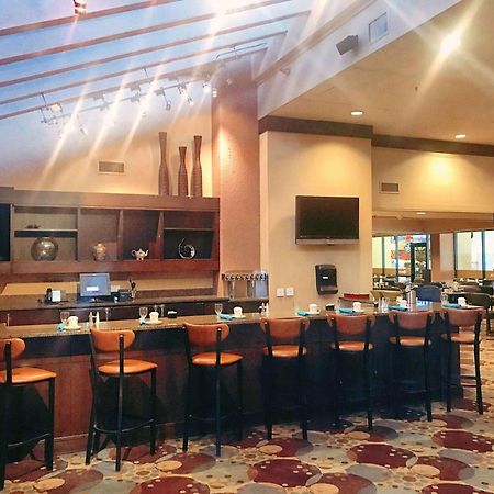 Отель Doubletree By Hilton St Paul Downtown Сент-Пол Экстерьер фото