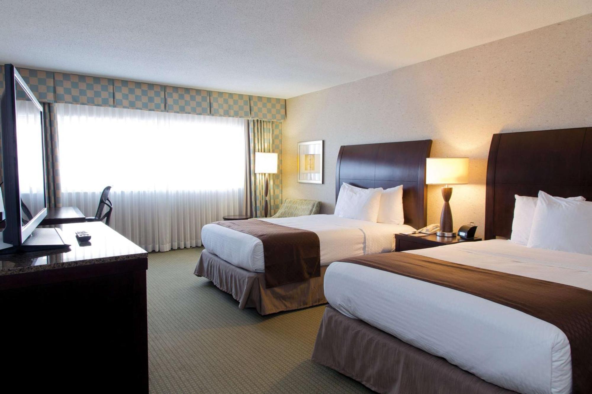 Отель Doubletree By Hilton St Paul Downtown Сент-Пол Экстерьер фото