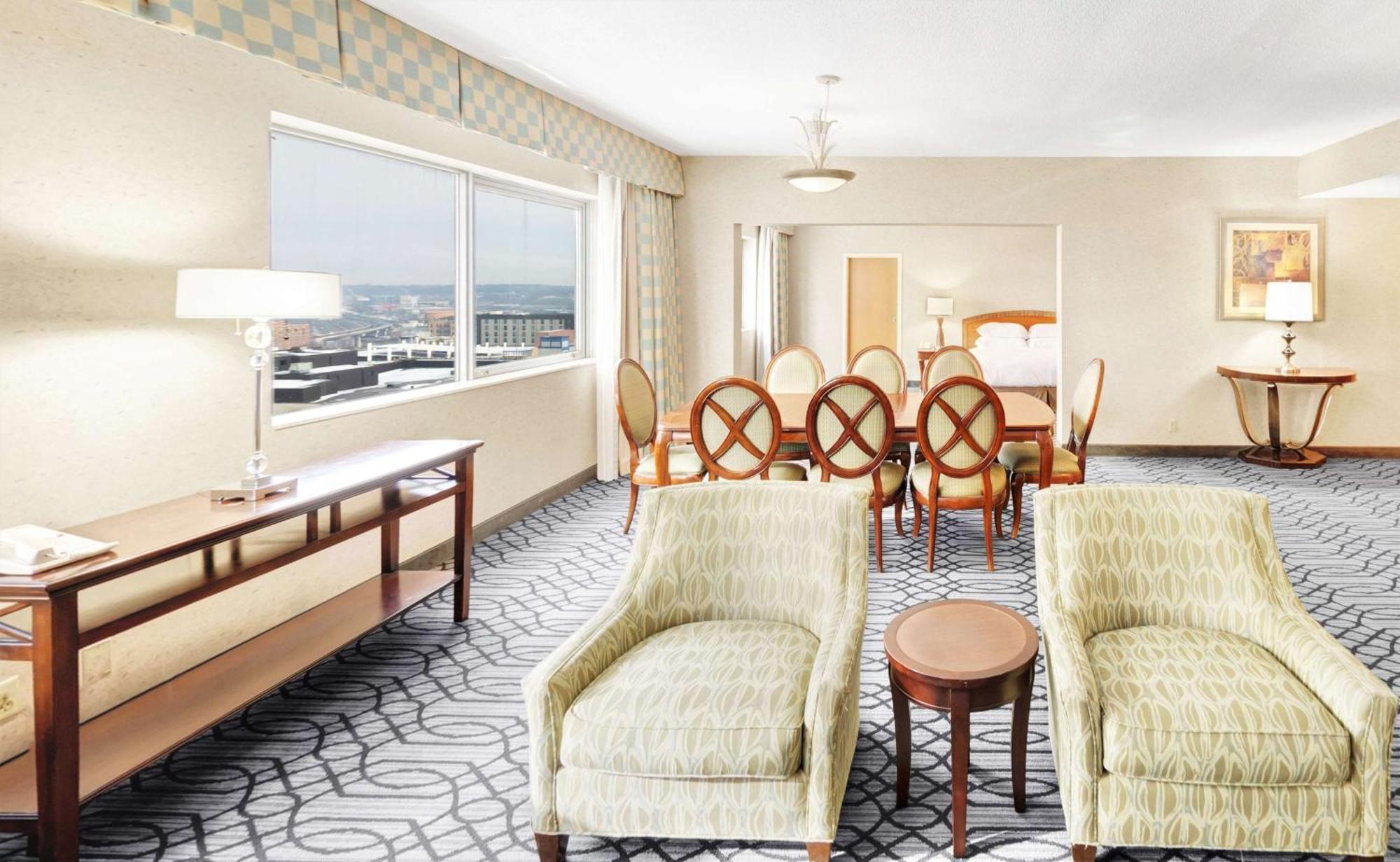 Отель Doubletree By Hilton St Paul Downtown Сент-Пол Экстерьер фото